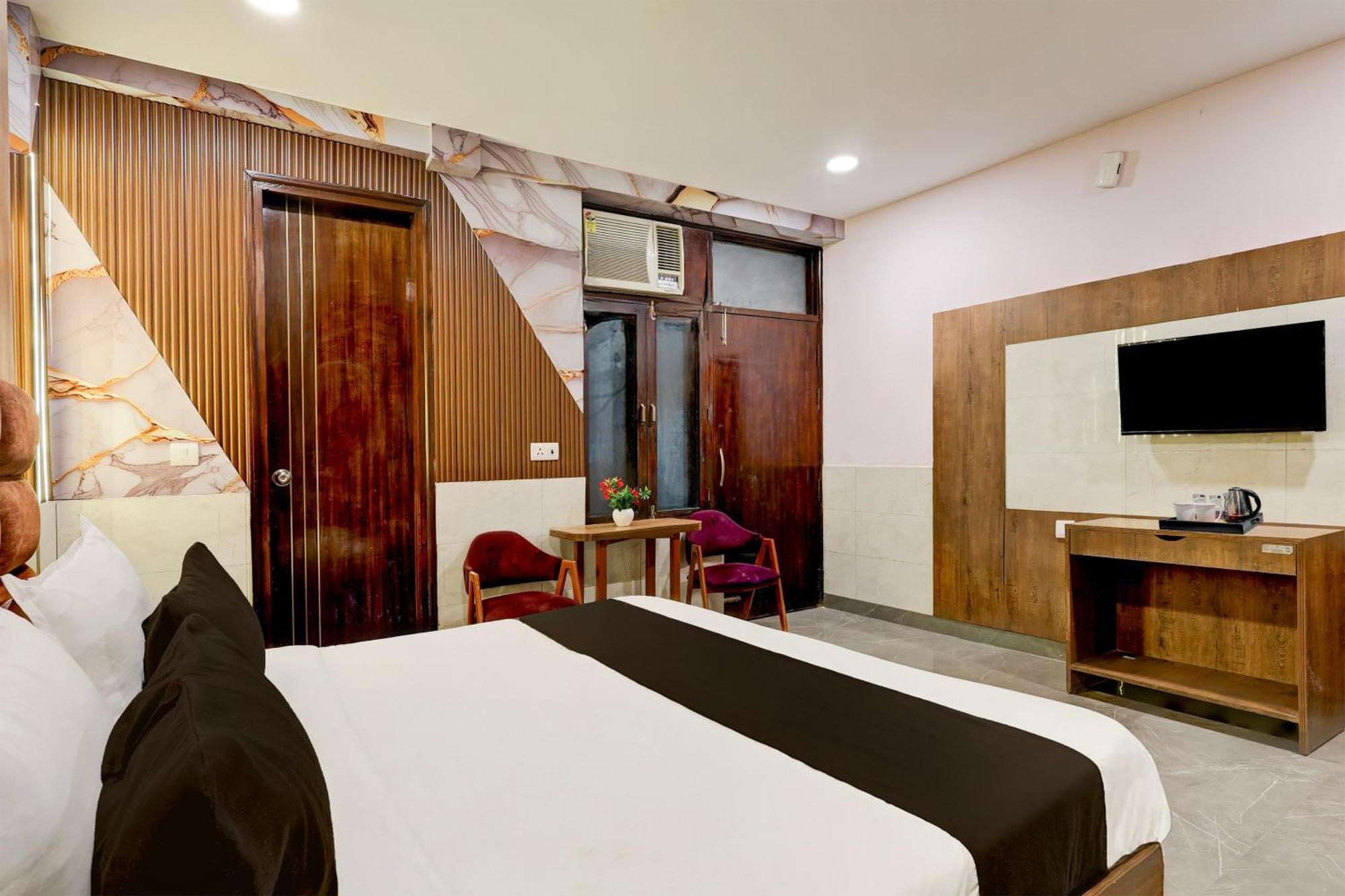 Super Hotel O Alipur Narela Kültér fotó