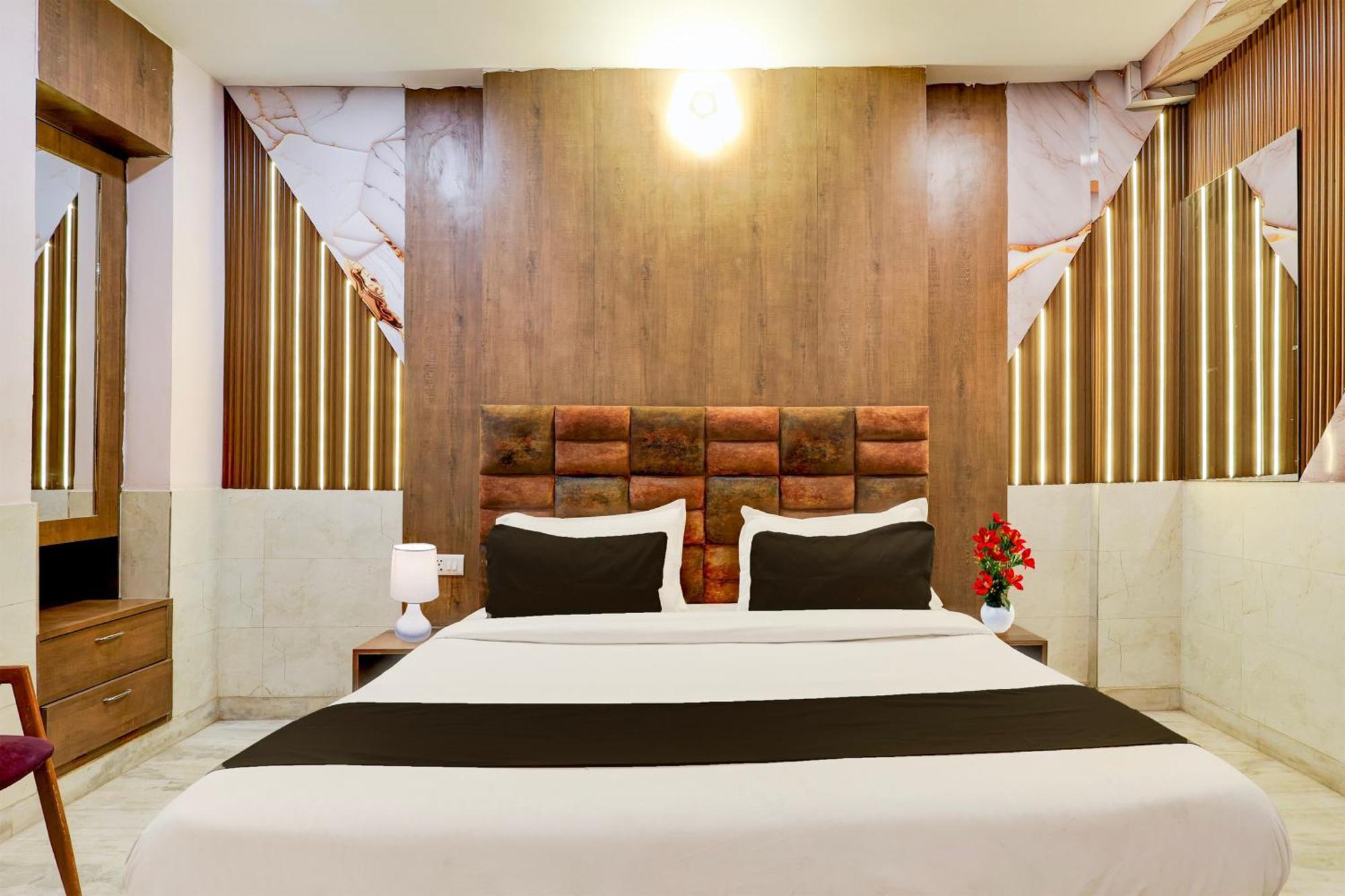 Super Hotel O Alipur Narela Kültér fotó