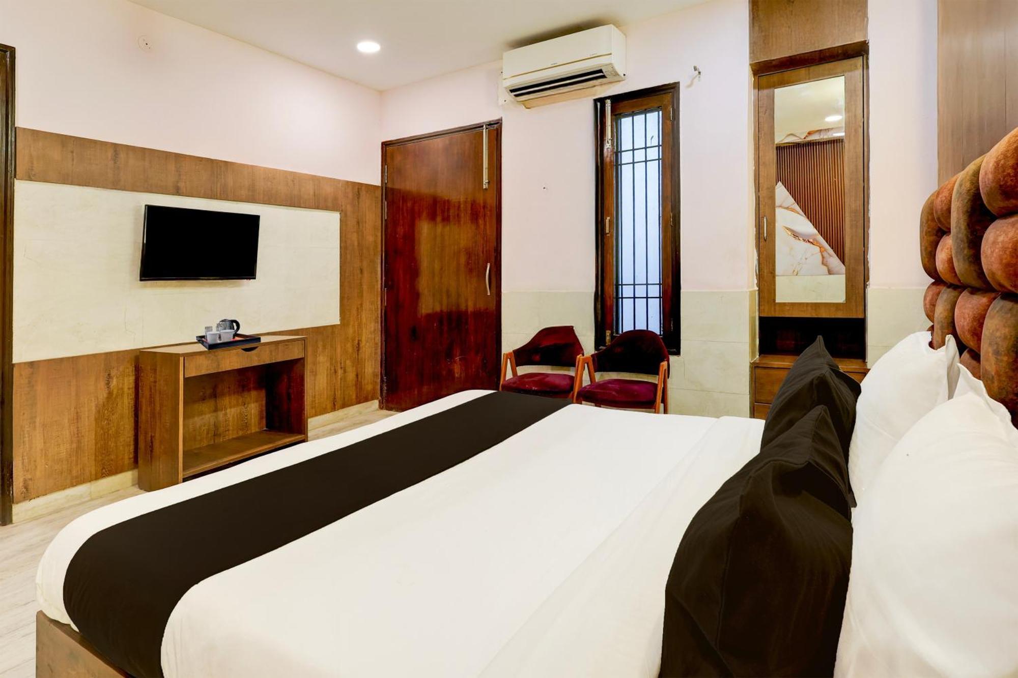 Super Hotel O Alipur Narela Kültér fotó