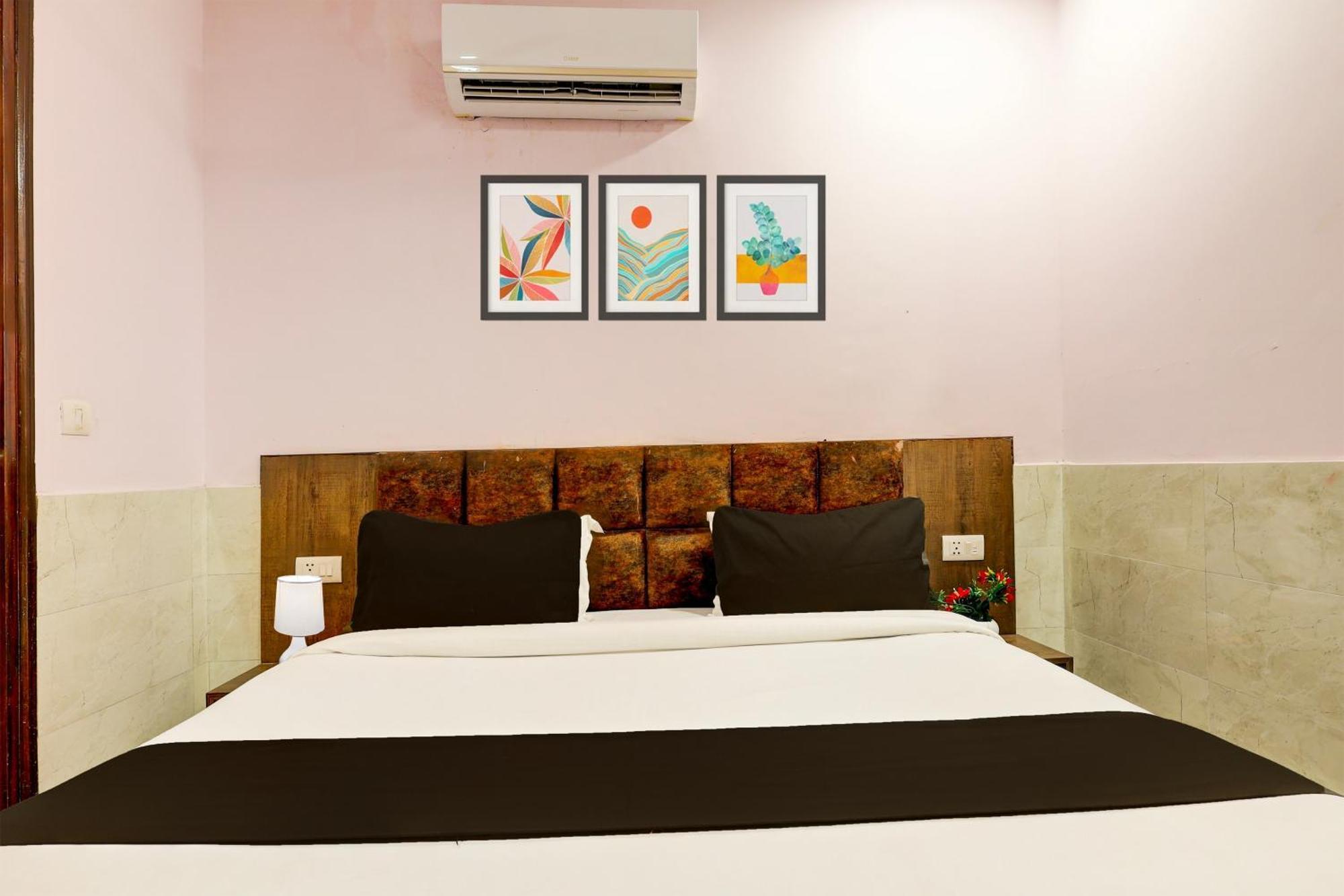 Super Hotel O Alipur Narela Kültér fotó
