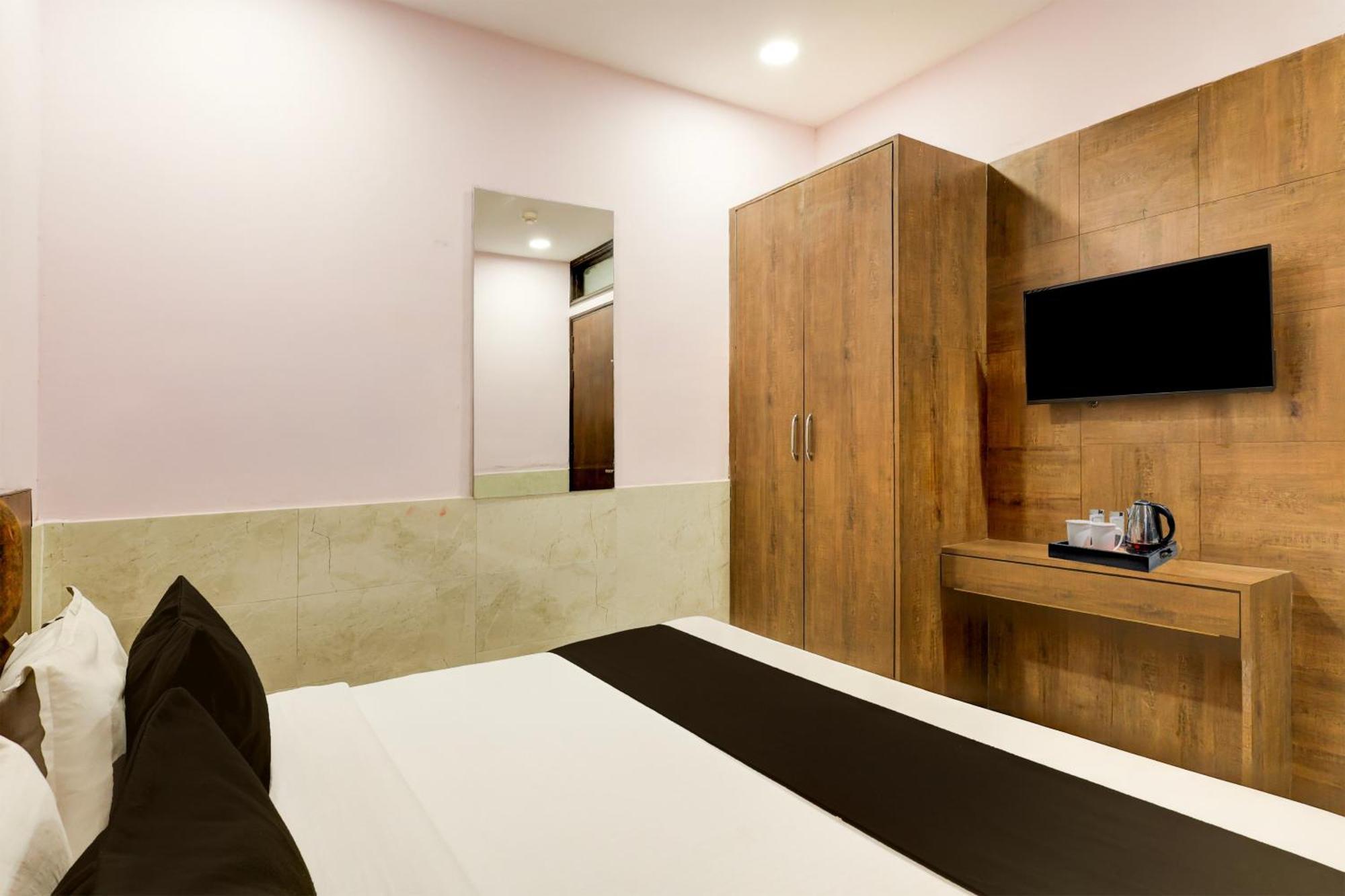 Super Hotel O Alipur Narela Kültér fotó